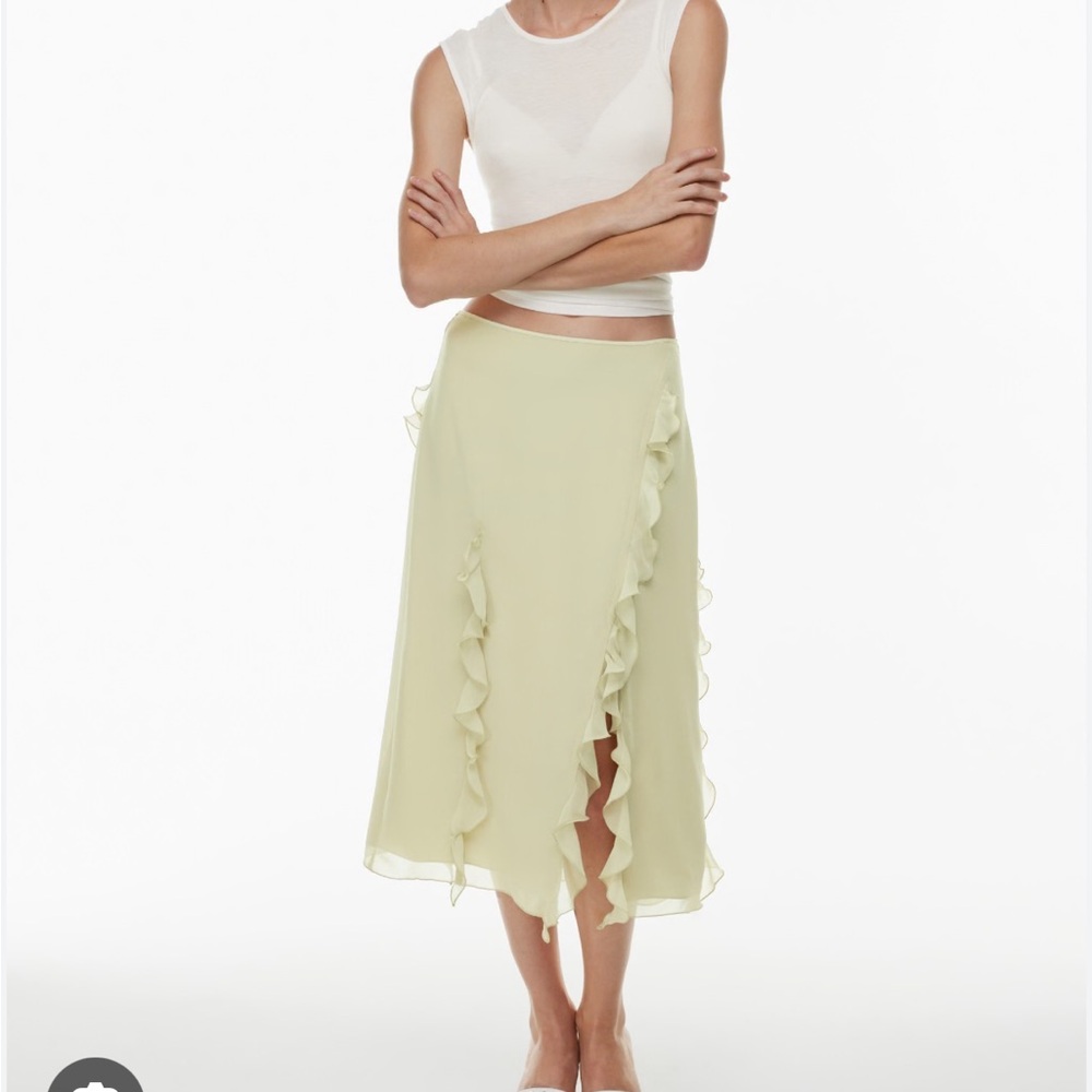 Elegant green Ruffle Skirt - aritzia raval skirt size 10